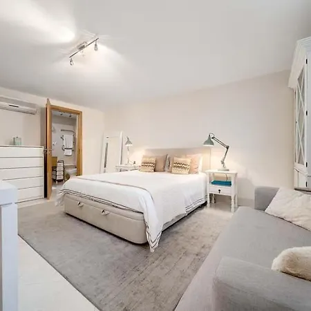 Sleeps 6 With Pool Air Con And Wifi Vilamoura