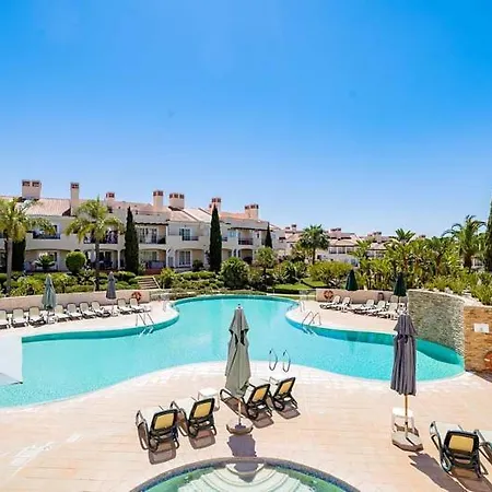 Sleeps 6 With Pool Air Con And Wifi Appartement *